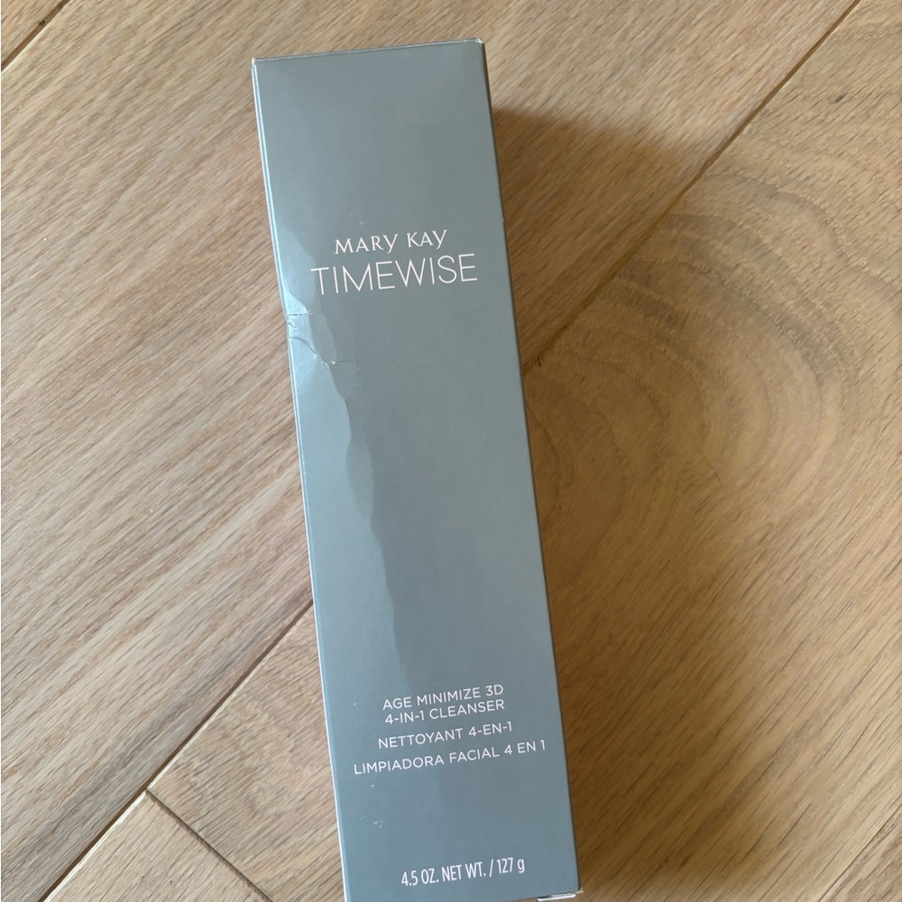 Mary Kay Timewise 4 in 1 Cleanser Combination to Oily Skin 4.5 Oz